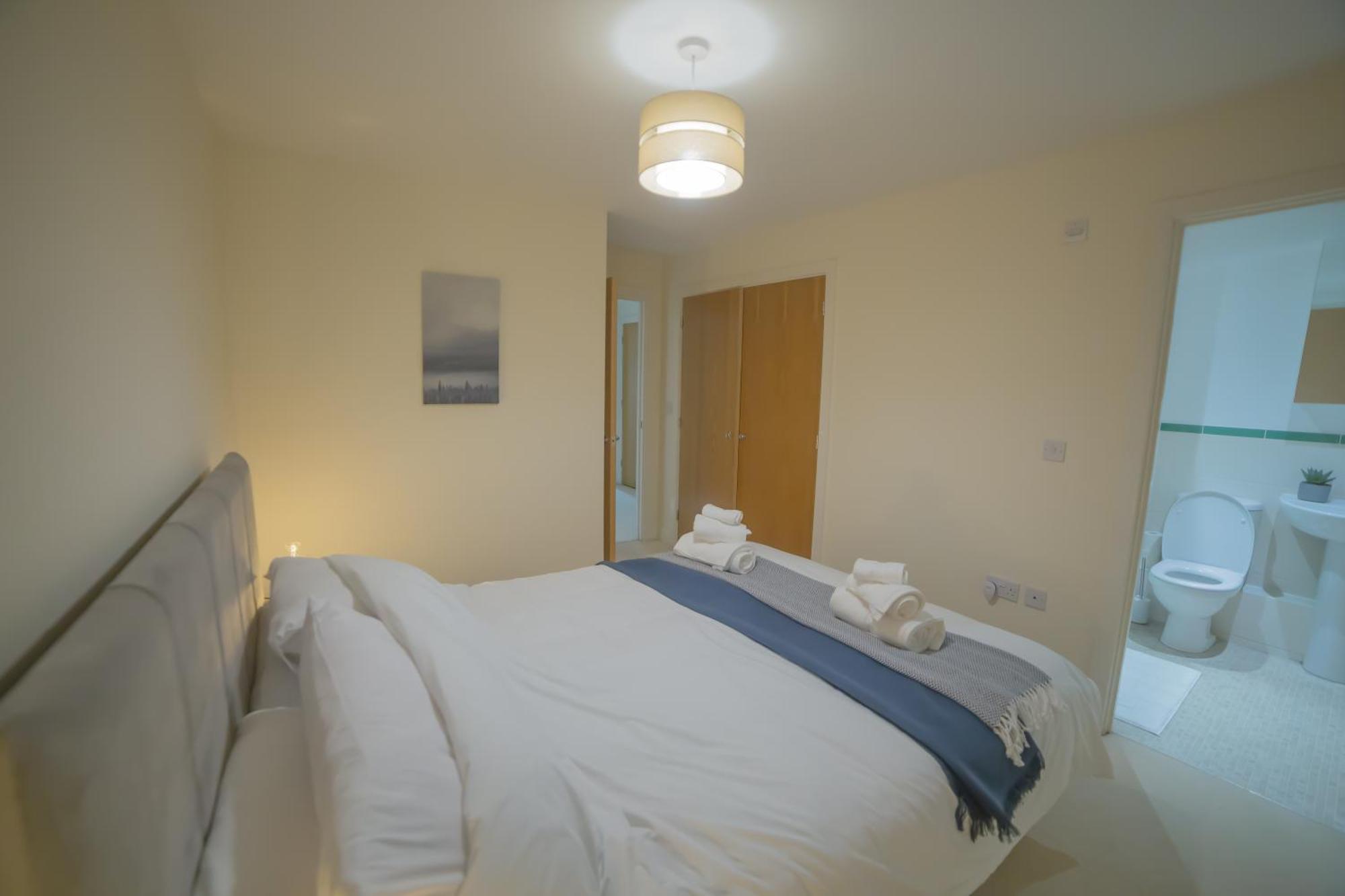 Sleeps9 Parking&Garage 17 Mins To Gatwick, 30 To London Villa Merstham Bagian luar foto