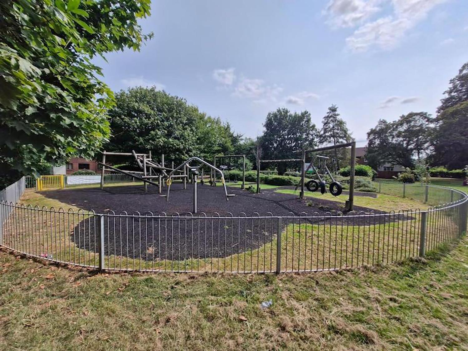 Sleeps9 Parking&Garage 17 Mins To Gatwick, 30 To London Villa Merstham Bagian luar foto